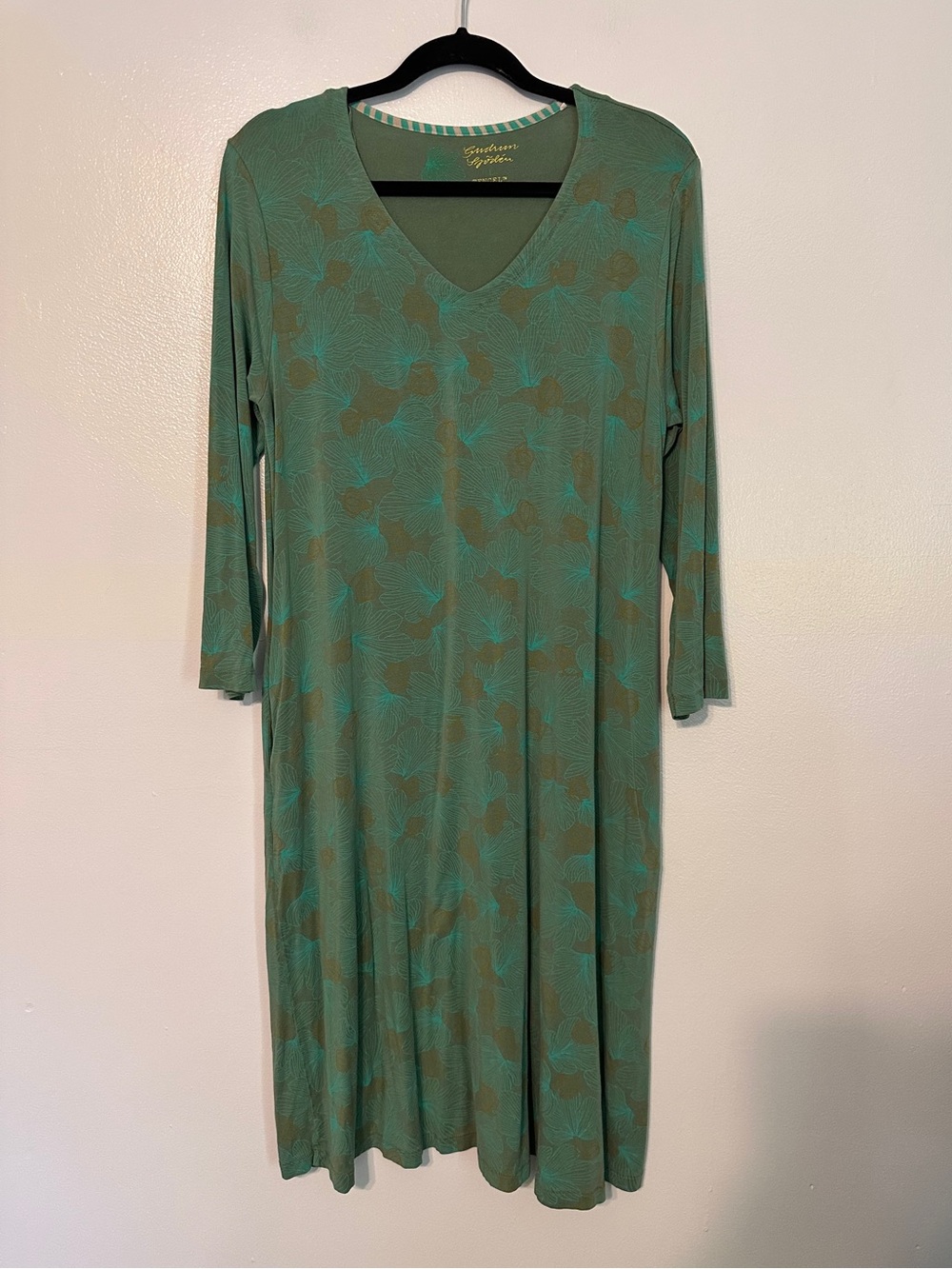 Gudrun Sjoden Tencel V Neck Long Sleeve Midi dress size Large Green Floral